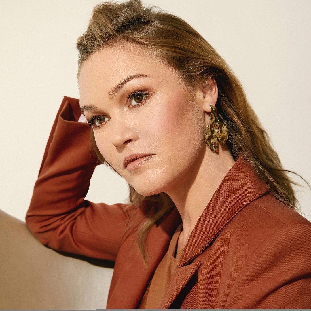 Julia Stiles Now The Untold Truth About Her Life & Career