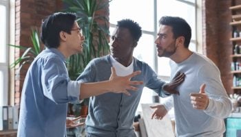 5 Simple Strategies To Resolve Conflicts Like a Pro