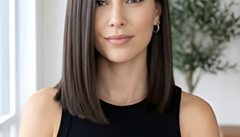 The Collarbone Bob Designed for Constant Travel